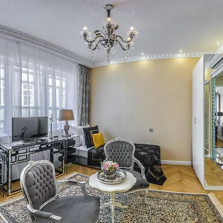 B&p Maine Street Apartman Budapest